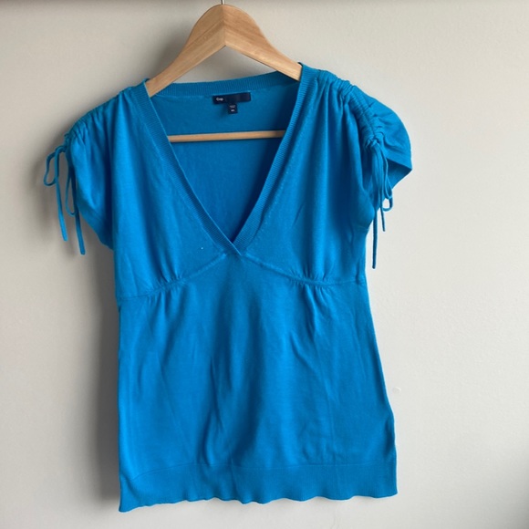 Gap v neck top x small - Picture 2 of 5